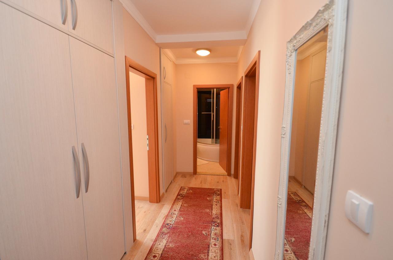 Central Apartment コトル エクステリア 写真