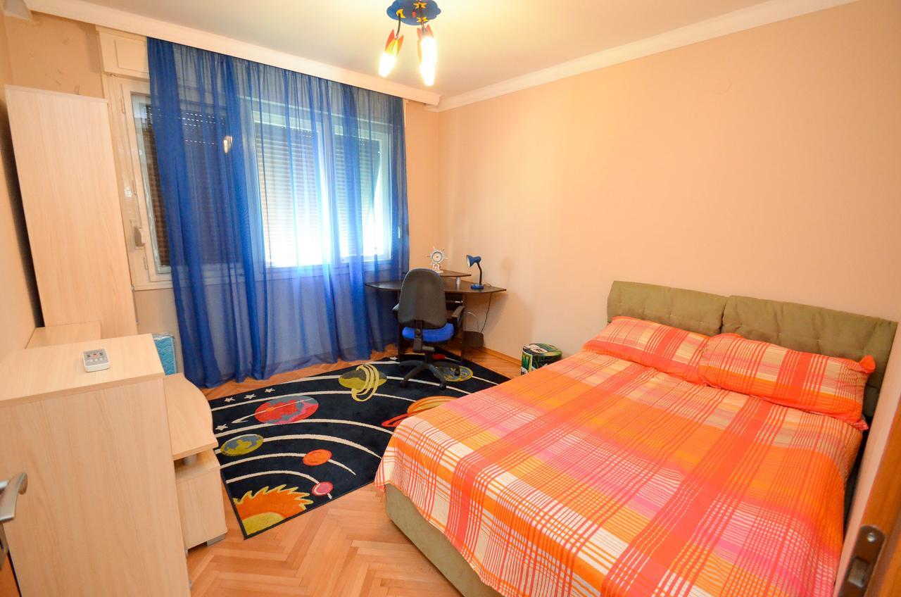 Central Apartment コトル エクステリア 写真