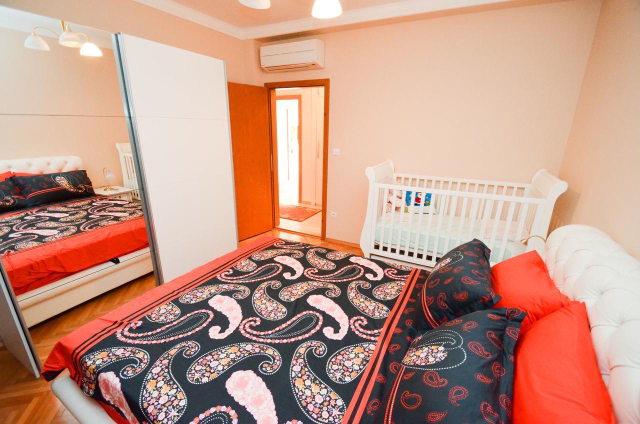 Central Apartment コトル エクステリア 写真