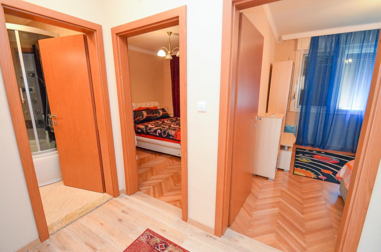 Central Apartment コトル エクステリア 写真